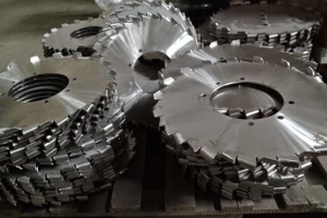 熱噴涂廠家?guī)懔私鉄釃娡砍Ｒ姷男迯?fù)類型有哪些？